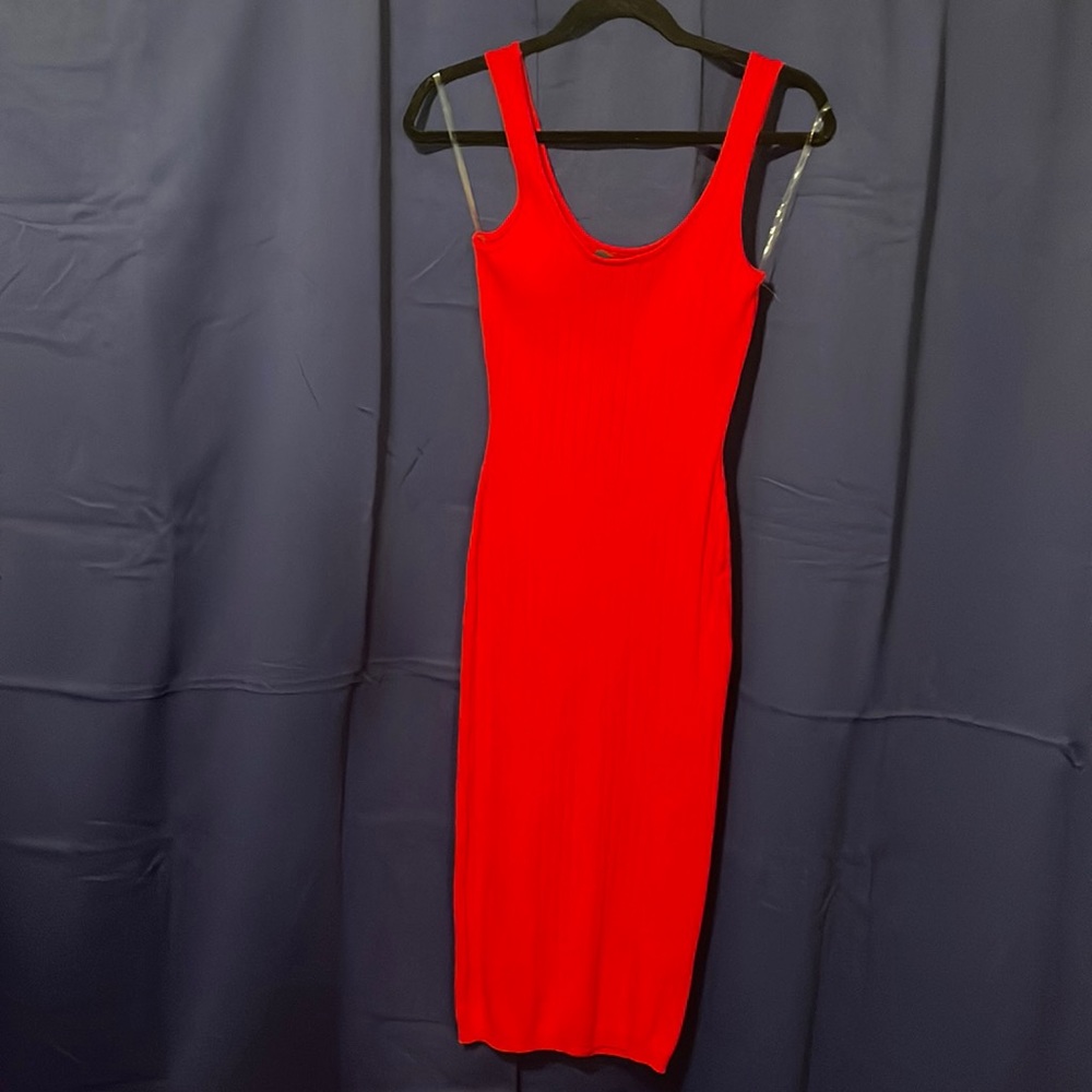 RIBBED RED DRESS